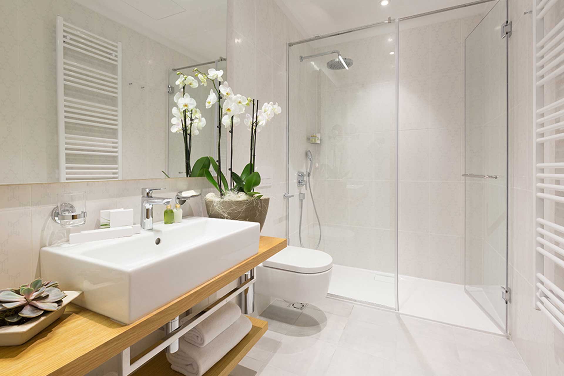 You are currently viewing Bathroom Renovation Secrets: Hiring the Right Bathroom Installers & Fitters